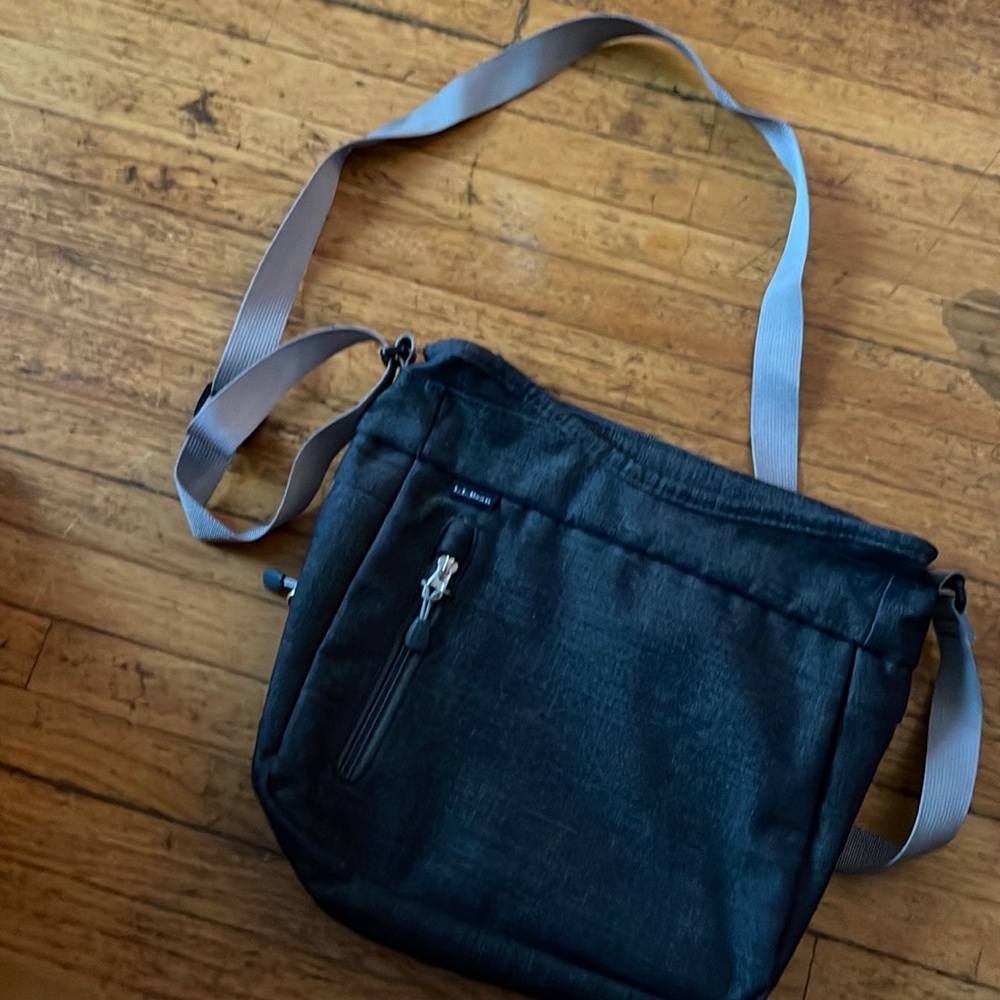 L.L. Bean crossbody expandable bag gray